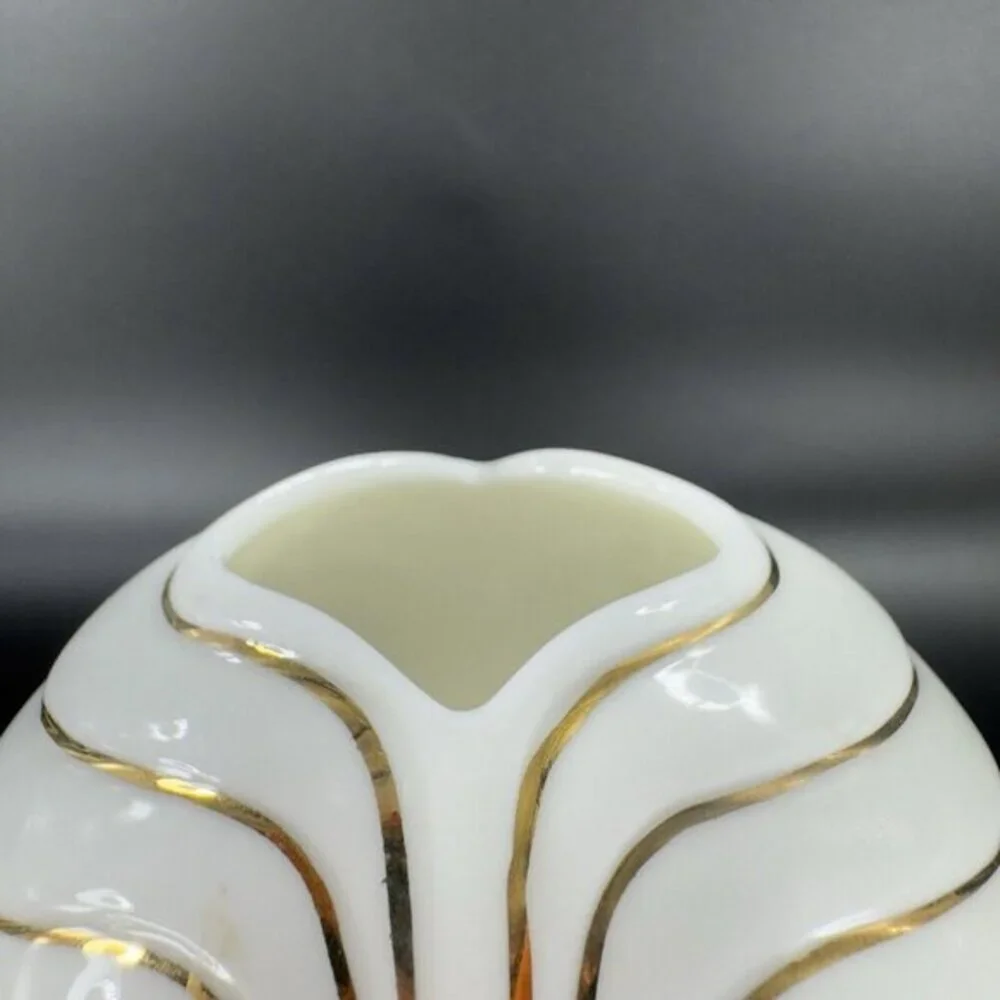 Vintage 1980s Y H Taiwan Fine Bone China Small Vase Vessel Gold Painted Vase VTG